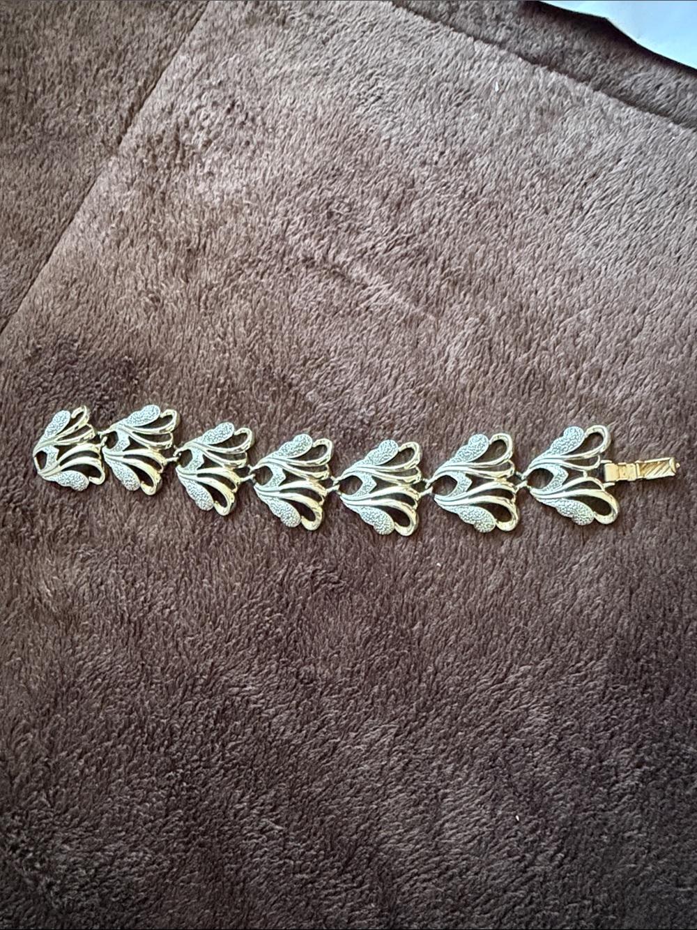 Vintage Sarah Coventry Gold Leaf Link Bracelet